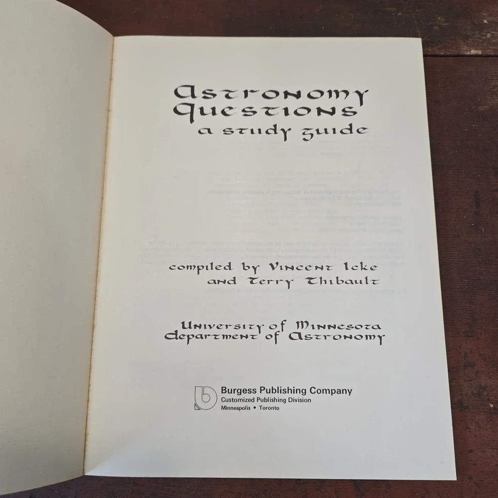 Astronomy Questions - A Study Guide - University of Minnesota MN 1980 Book‎ RARE